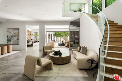 833 N Cherokee Avenue Los Angeles CA 90038