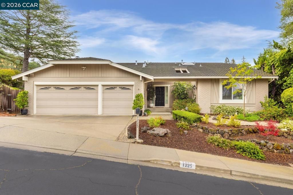 Photo of 1225 Worchester Ct Ct, Walnut Creek, CA 94596 (MLS # 41133262)