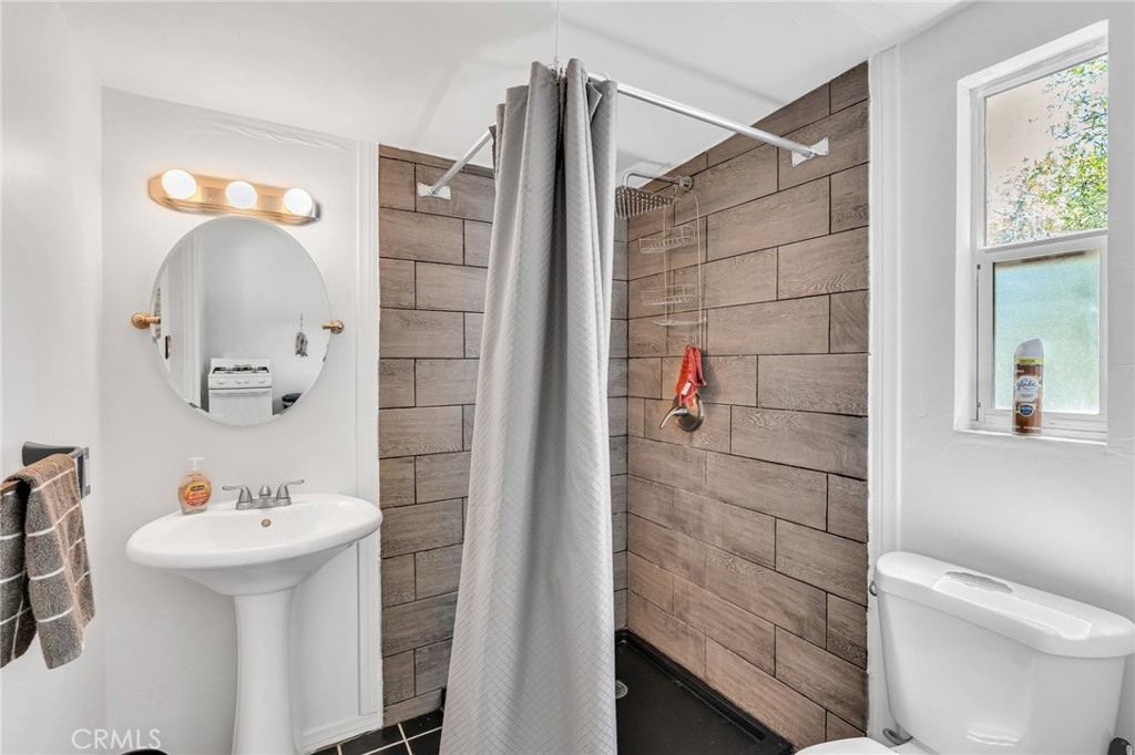 Custom Agua Dulce (CADUL) - Residential