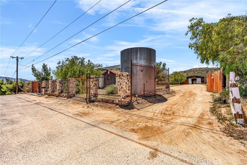 Custom Agua Dulce (CADUL) - Residential
