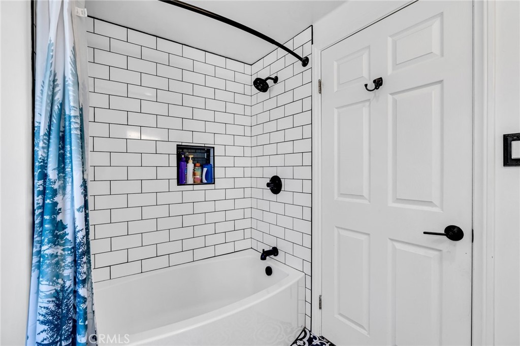 Custom Agua Dulce (CADUL) - Residential