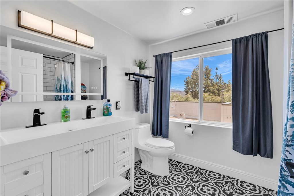 Custom Agua Dulce (CADUL) - Residential