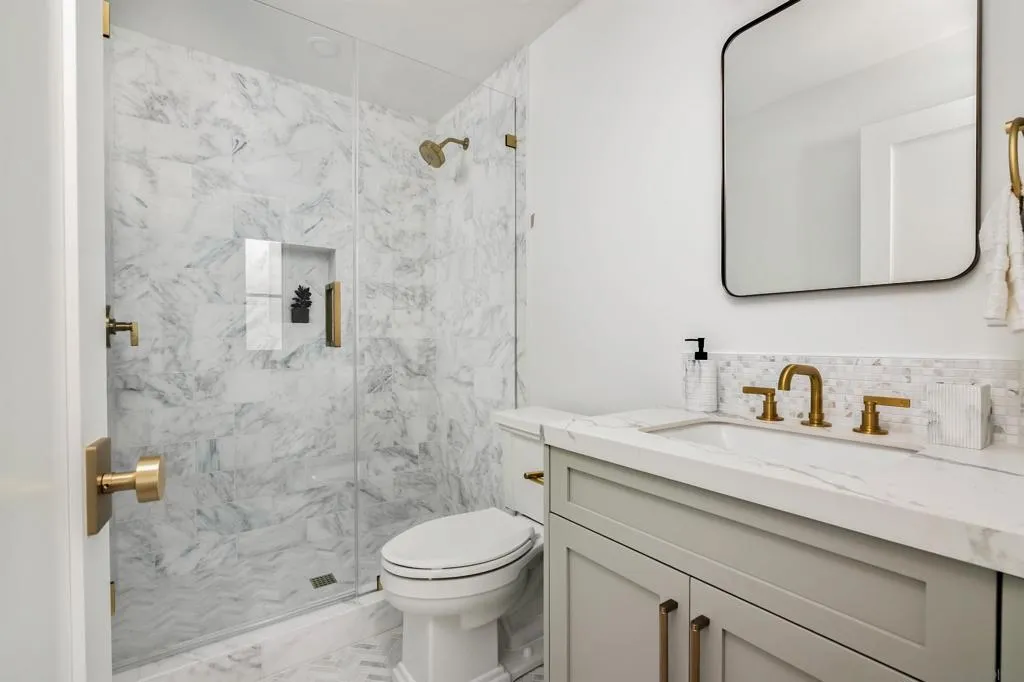 San Diego, California 92109, United States, 4 Bedrooms Bedrooms, ,5 BathroomsBathrooms,Residential,Active,221295