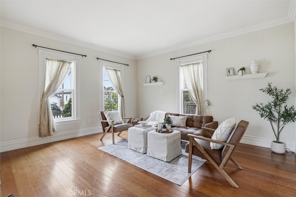 302 S Mason