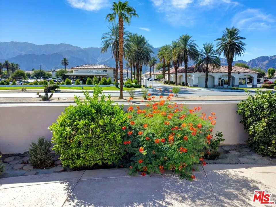 La Quinta, California 92253, United States, 3 Bedrooms Bedrooms, ,3 BathroomsBathrooms,Residential,Active,214832