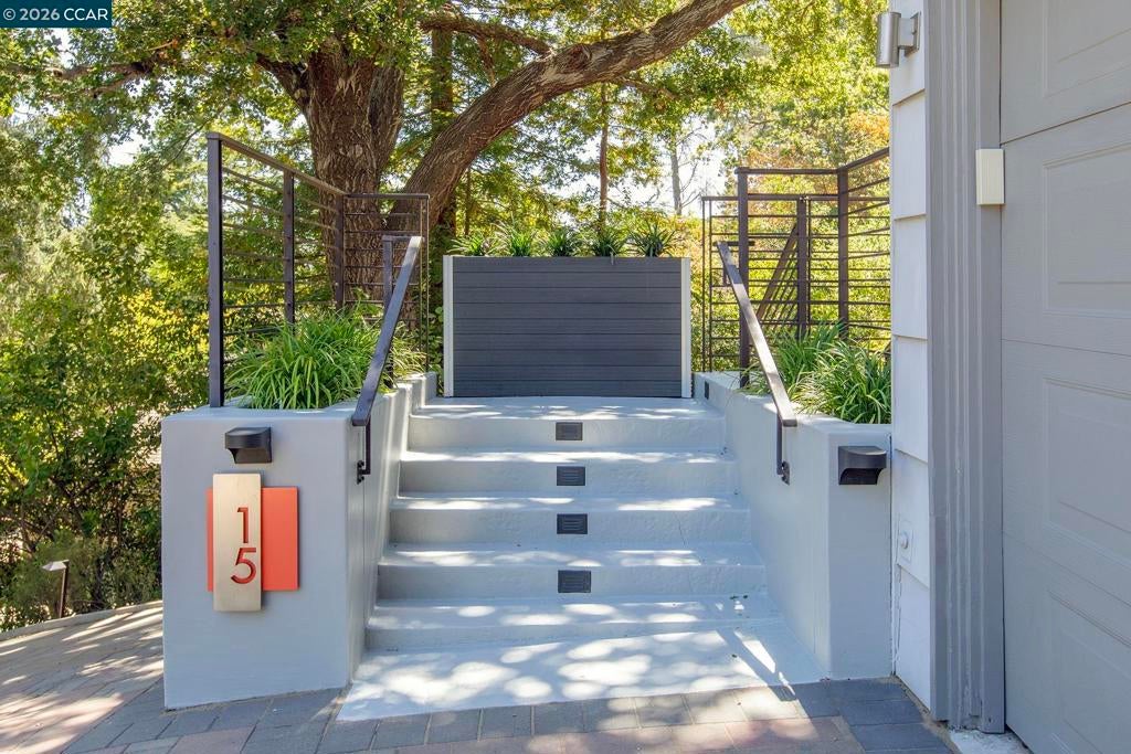 15 Loma Vista Vis, Walnut Creek CA 94597