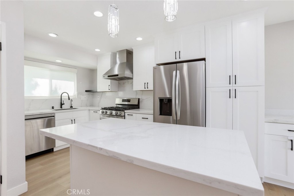 2395 AVENIDA DE GUADALUPE