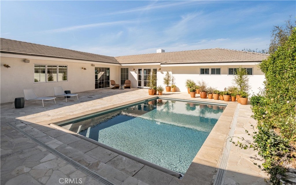 12 Georgeff Road