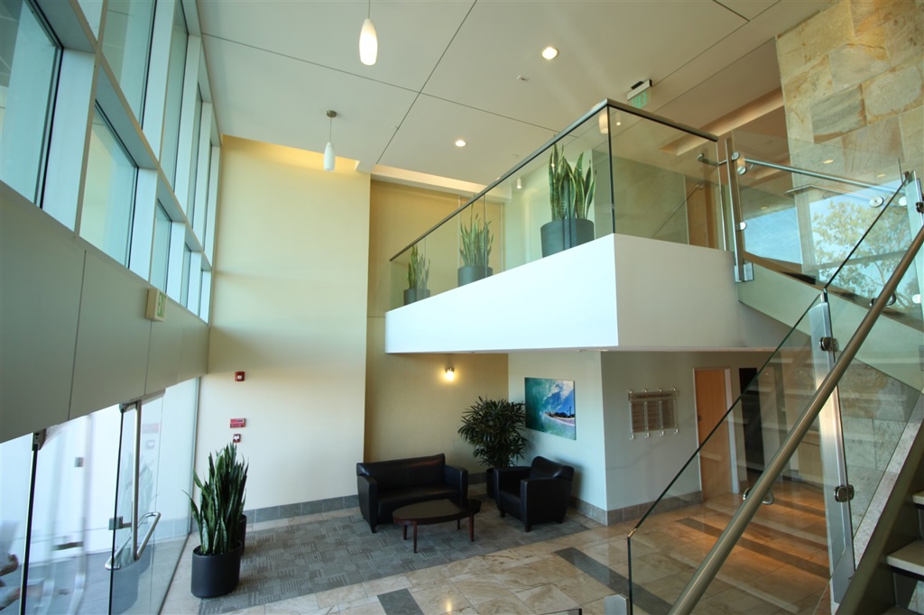 2221 Camino Del Rio South, Unit 204