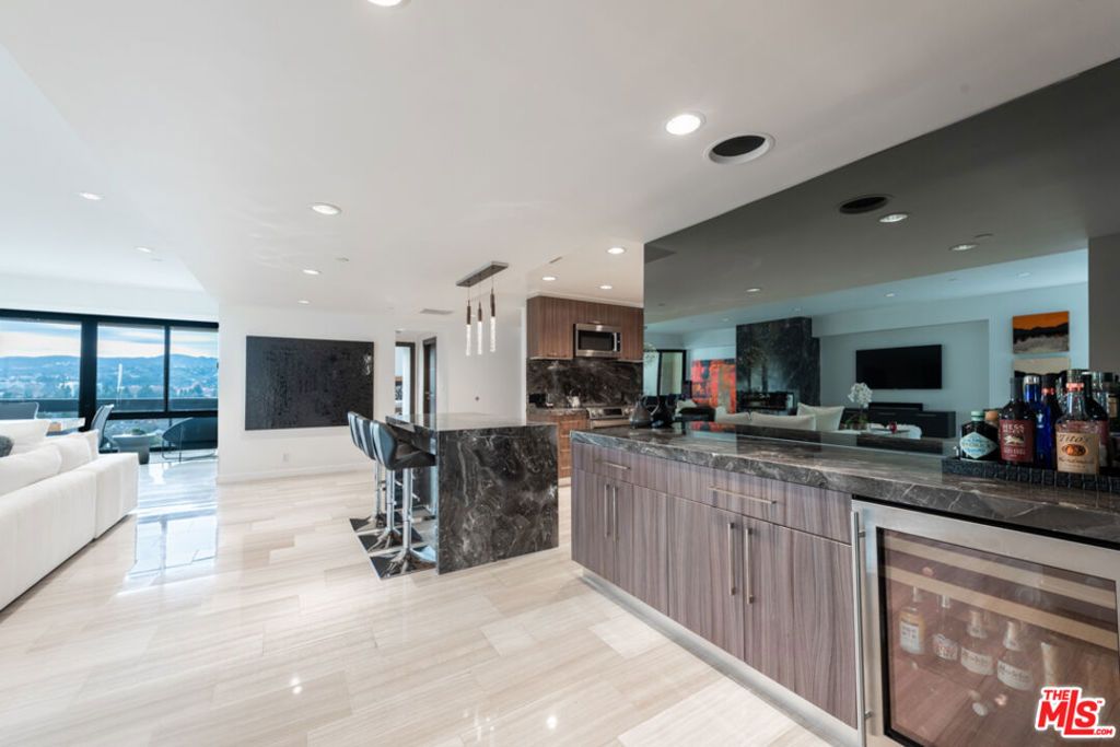 Photo of 10445 Wilshire Boulevard #1905, Los Angeles, CA 90024 (MLS # 25586889)