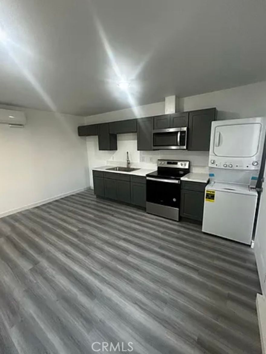 Charming 2-Bedroom ADU for Rent in North Rialto

This cozy, newly available Accessory Dwelling Unit (ADU) offers 2 bedrooms and 1 bathroom, perfect for comfortable living. Enjoy the convenience of in-unit washer and dryer, as well as modern kitchen appliances, including a stove and microwave. A small private patio is currently being built for your enjoyment a great spot to relax or entertain.

Key Features:

2 spacious bedrooms
1 well-appointed bathroom
Washer & dryer
Fully equipped kitchen with stove & microwave
Private patio (coming soon)
Tandem parking for 1-2 vehicles
Water & trash included
Tenant is responsible for electricity.

This ADU offers a great location with easy access to local amenities and major routes. Don't miss out on this opportunity for comfortable, affordable living!