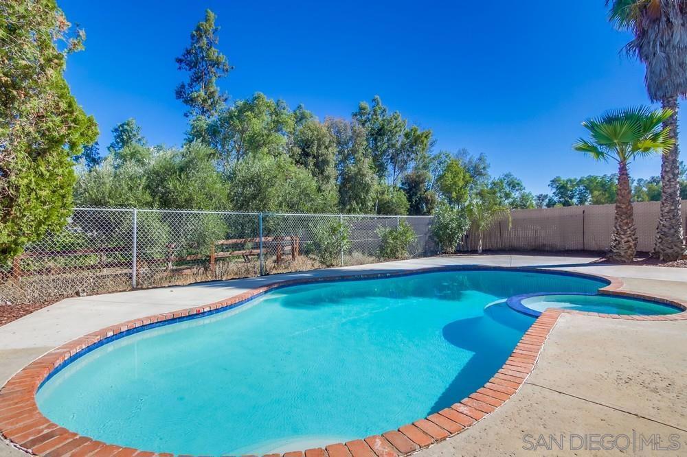 Ramona - Residential