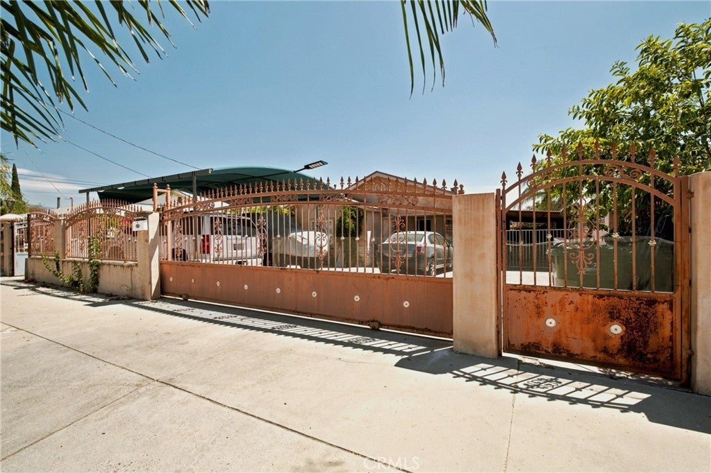 12936 Kagel Canyon