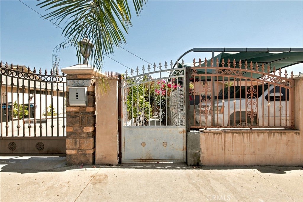 12936 Kagel Canyon