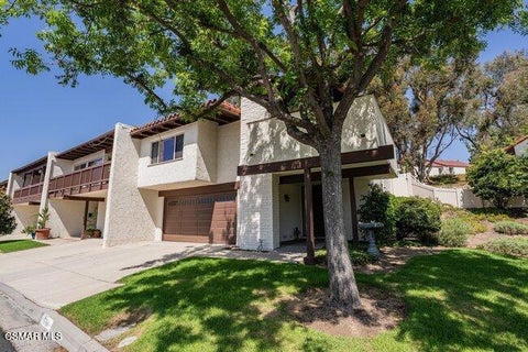 Photo of 784 N Woodlawn Drive, Thousand Oaks, CA 91360 (MLS # 226004434)