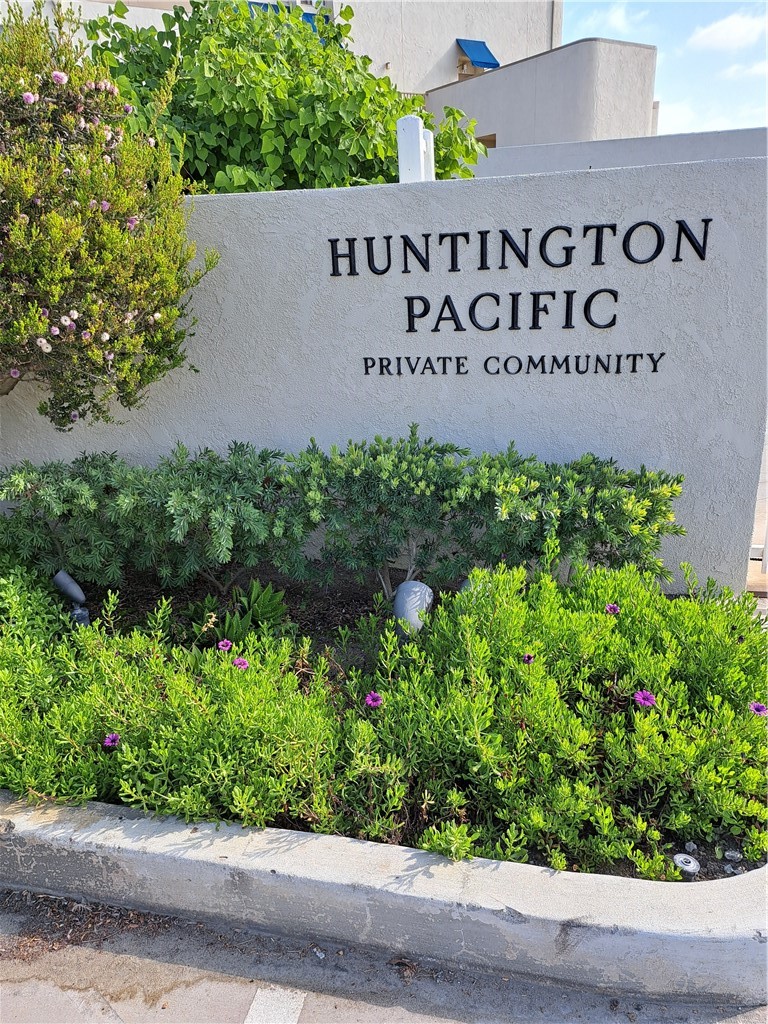 711 Pacific Coast Highway 418