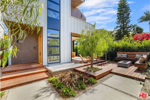 Tiny photo for 822 Superba Avenue, Venice, CA 90291 (MLS # 26659839)