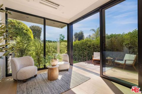Tiny photo for 822 Superba Avenue, Venice, CA 90291 (MLS # 26659839)