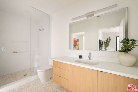 Tiny photo for 822 Superba Avenue, Venice, CA 90291 (MLS # 26659839)