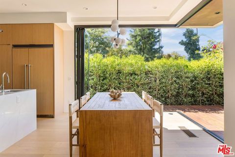 Tiny photo for 822 Superba Avenue, Venice, CA 90291 (MLS # 26659839)