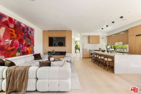 Tiny photo for 822 Superba Avenue, Venice, CA 90291 (MLS # 26659839)