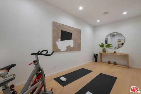 Tiny photo for 822 Superba Avenue, Venice, CA 90291 (MLS # 26659839)