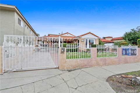 Photo of 1921 Chariton Street, Los Angeles, CA 90034 (MLS # SR26029394)