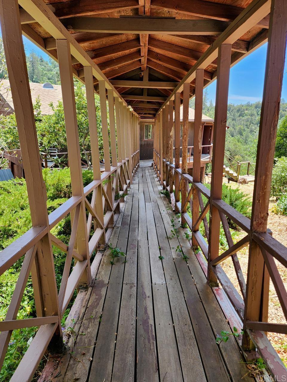 2341 Pinezanita Ln