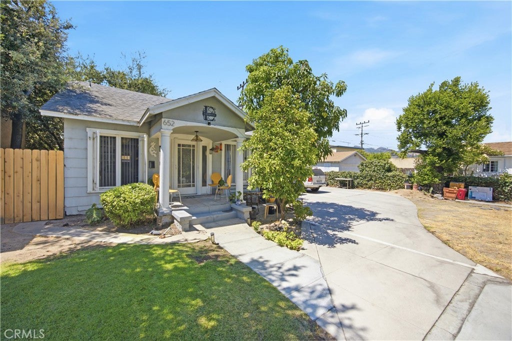 652 W California