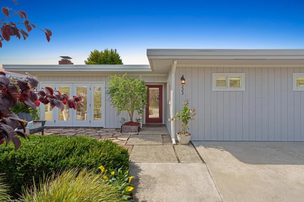 Photo of 223 Merced Avenue, Santa Cruz, CA 95060 (MLS # ML82023751)