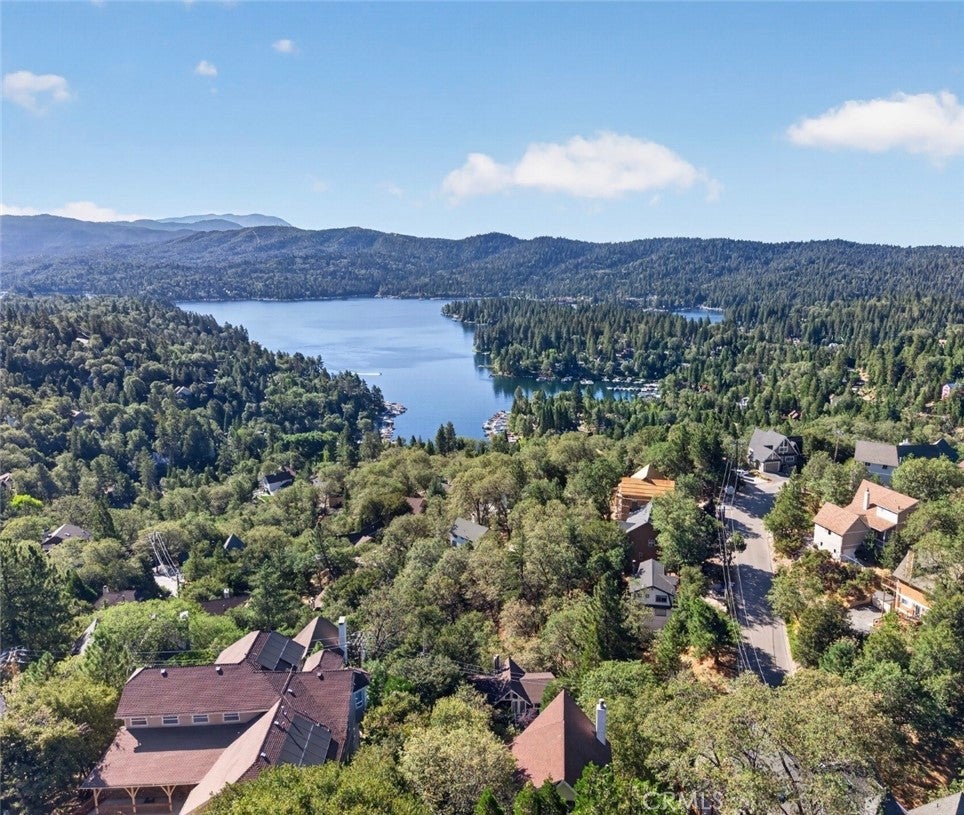 1096 Nadelhorn Drive