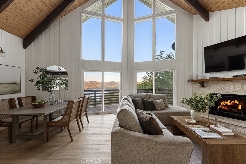 1096 Nadelhorn Drive