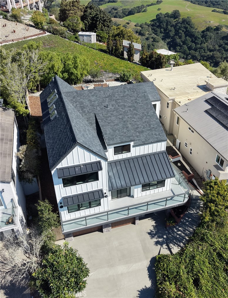 1166 Longview Avenue