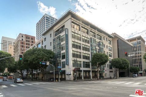 Photo of 630 W 6th Street #207, Los Angeles, CA 90017 (MLS # 26832027)