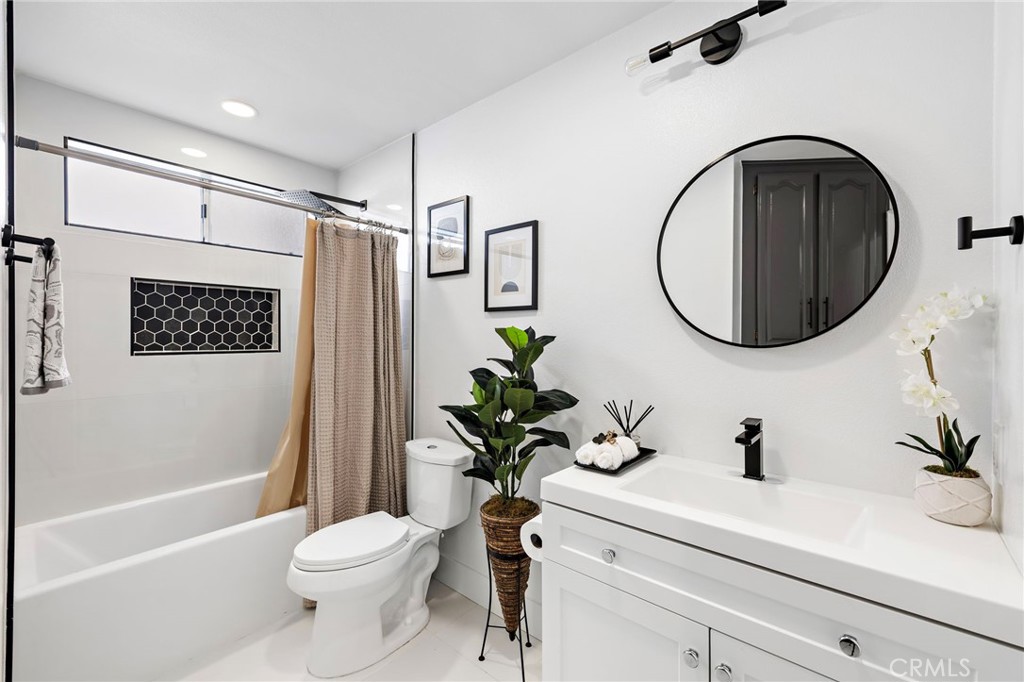 Laguna Crest Estates (LCE) - Residential