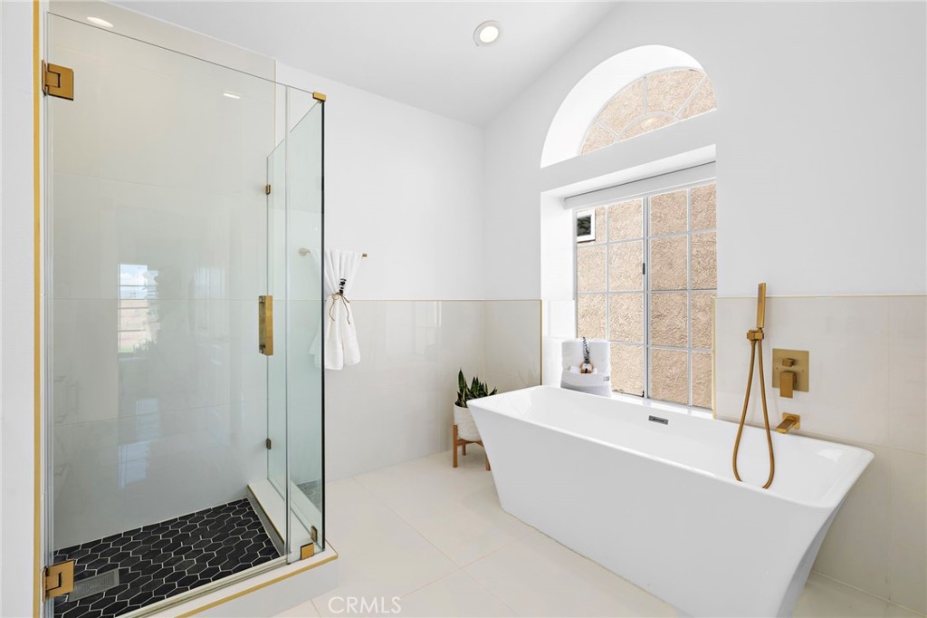 Laguna Crest Estates (LCE) - Residential