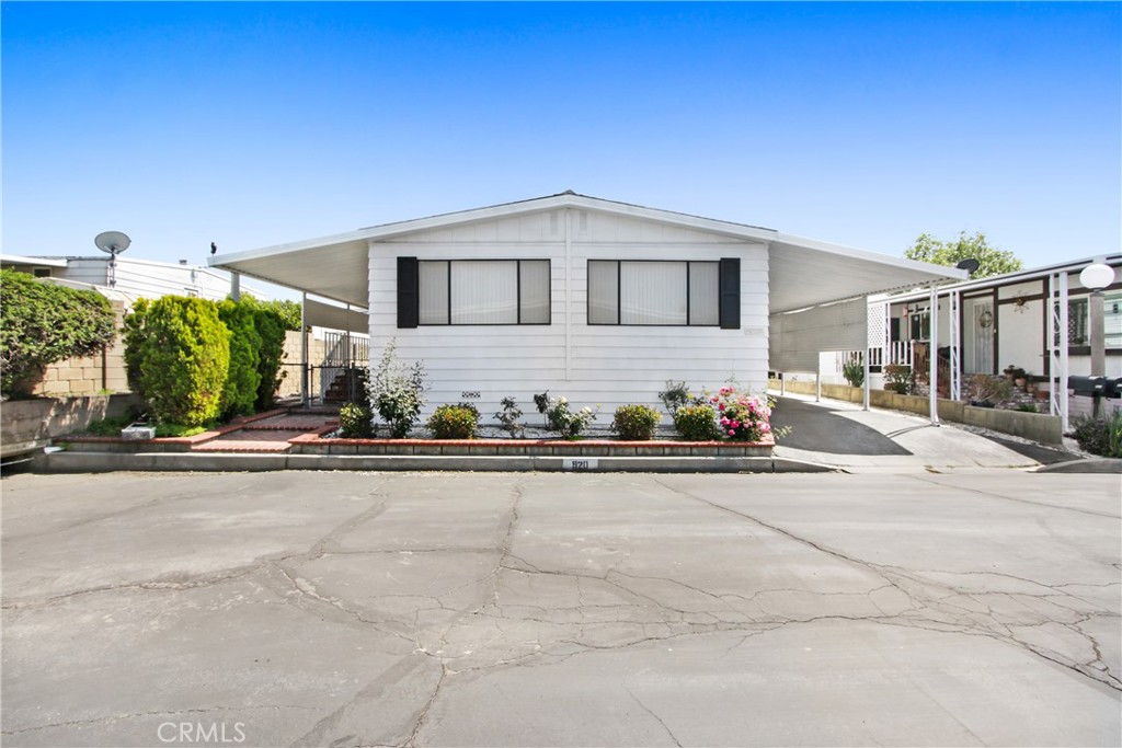 4095 Fruit Street 920