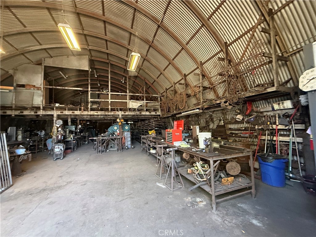 142 E Pomona