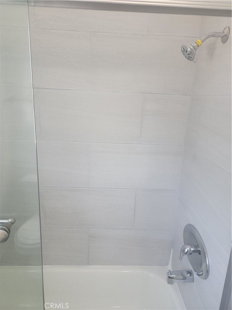 Properties 1 5309 Whitsett Avenue 3