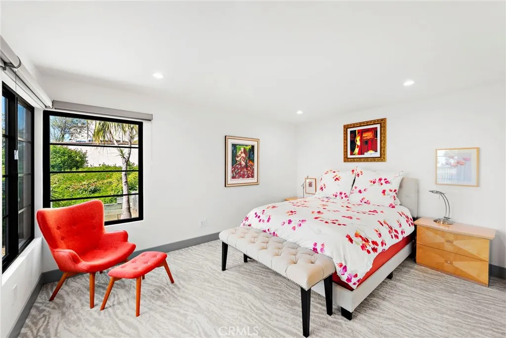 Newport Beach, California 92660, United States, 3 Bedrooms Bedrooms, ,3 BathroomsBathrooms,Residential,Active,162405