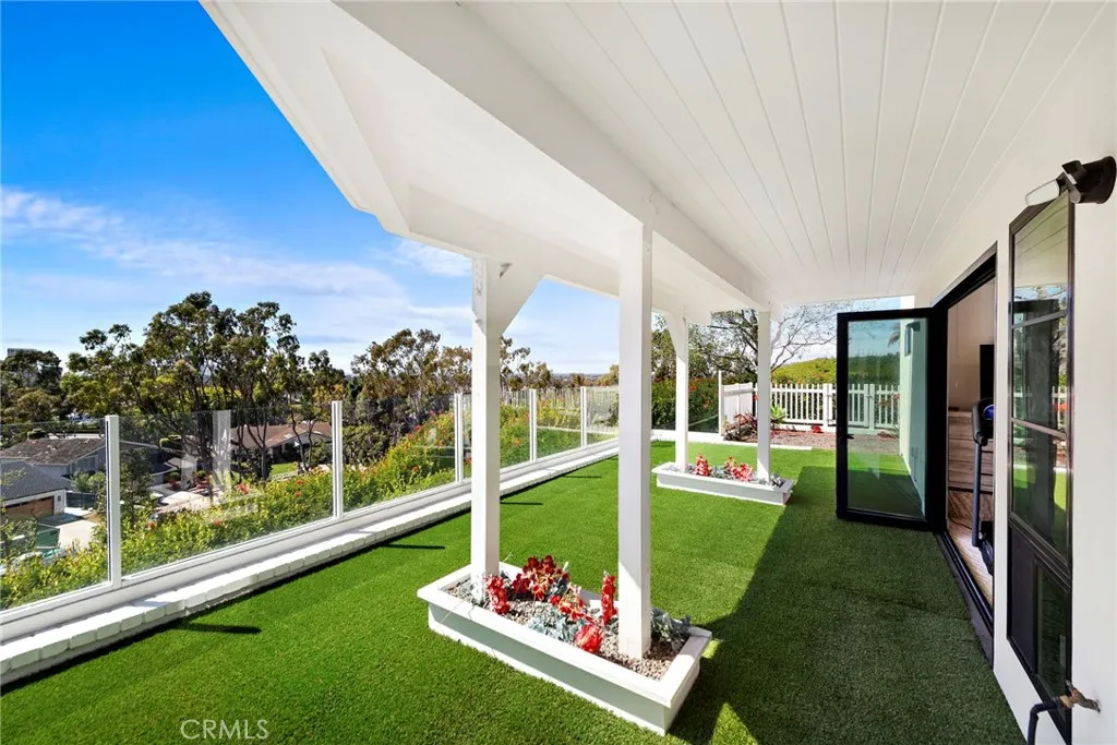Newport Beach, California 92660, United States, 3 Bedrooms Bedrooms, ,3 BathroomsBathrooms,Residential,Active,162405