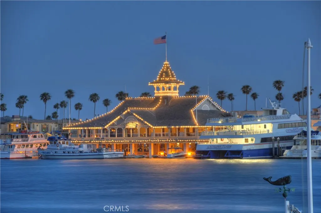 Newport Beach, California 92660, United States, 3 Bedrooms Bedrooms, ,3 BathroomsBathrooms,Residential,Active,162405