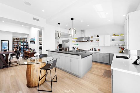 17 Monaco 12 Newport Beach CA 92660