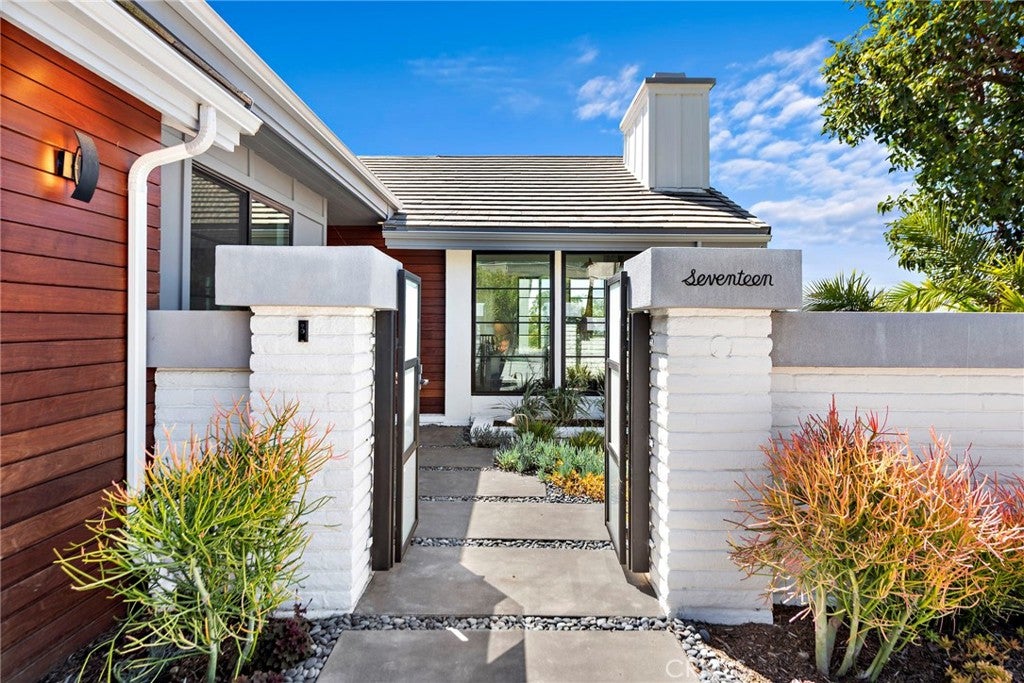 17 Monaco 12, Newport Beach CA 92660