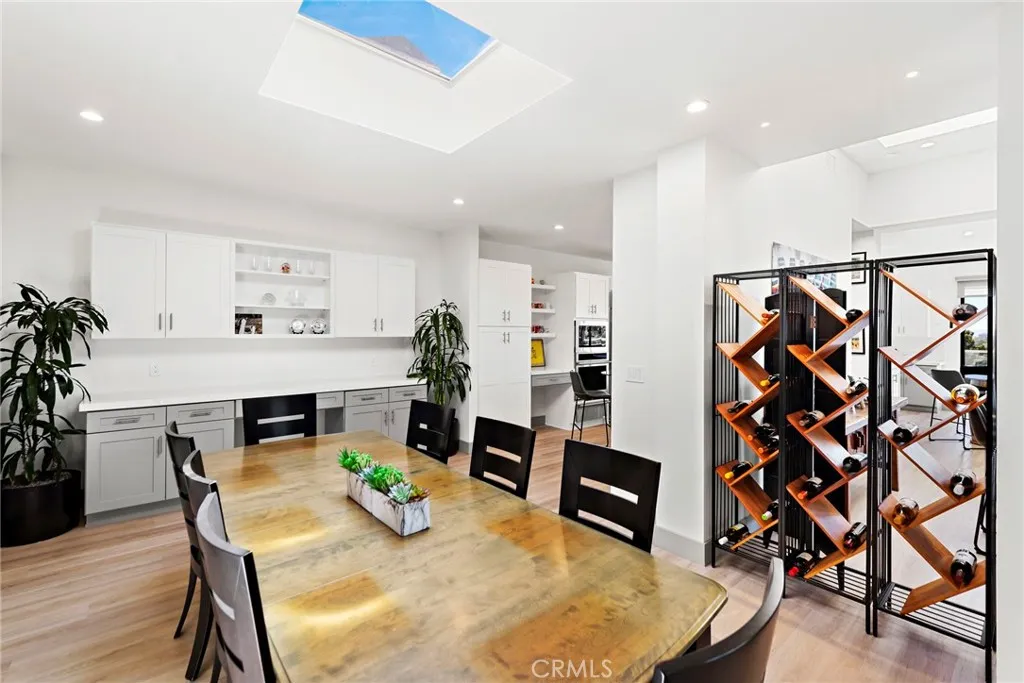 Newport Beach, California 92660, United States, 3 Bedrooms Bedrooms, ,3 BathroomsBathrooms,Residential,Active,162405