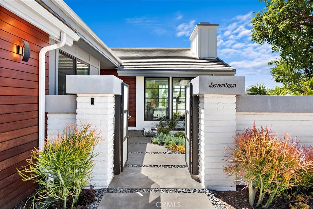 Newport Beach, California 92660, United States, 3 Bedrooms Bedrooms, ,3 BathroomsBathrooms,Residential,Active,162405