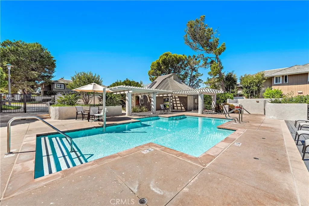 Newport Beach, California 92660, United States, 3 Bedrooms Bedrooms, ,3 BathroomsBathrooms,Residential,Active,162405