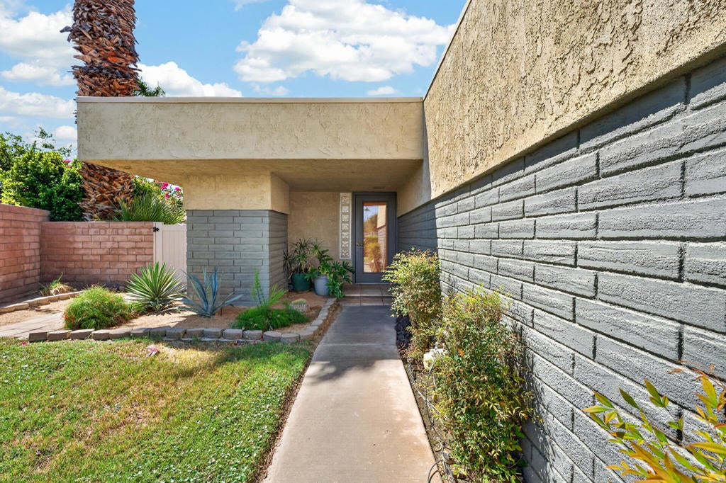 3119 Sunflower Loop N
