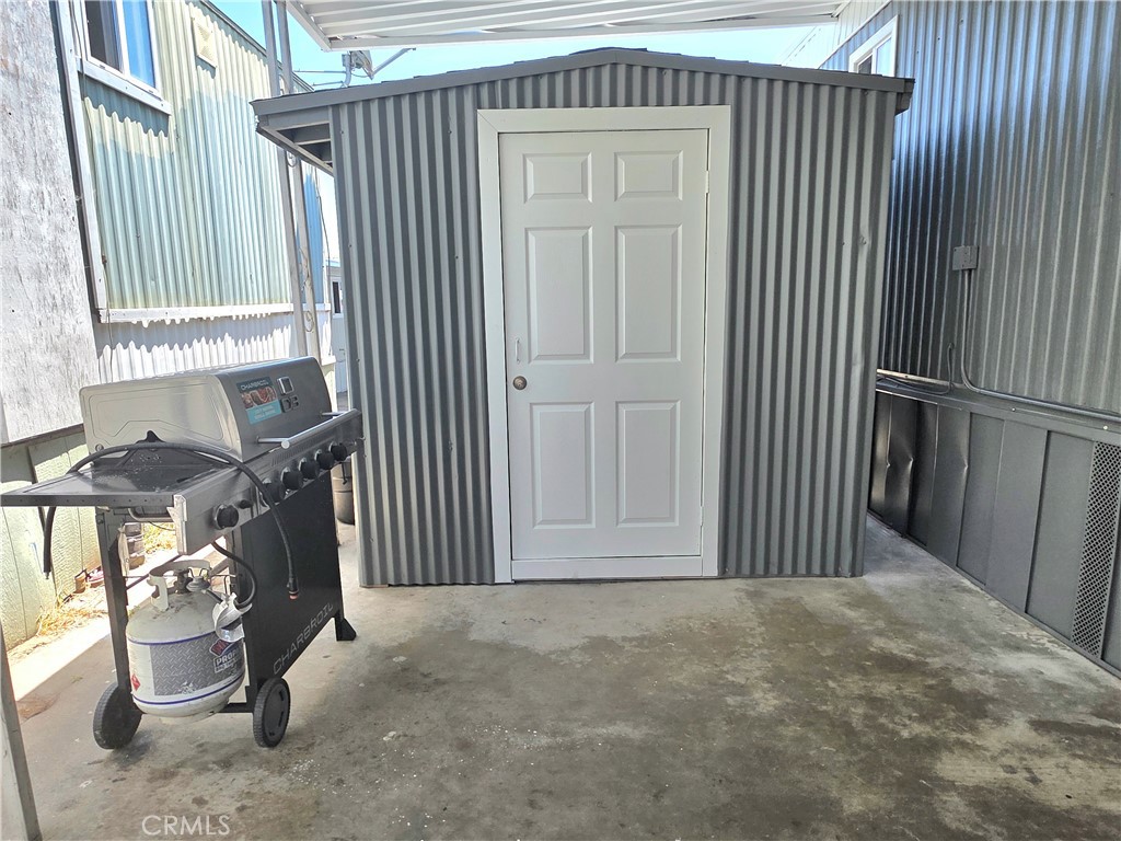 23701 Western 226