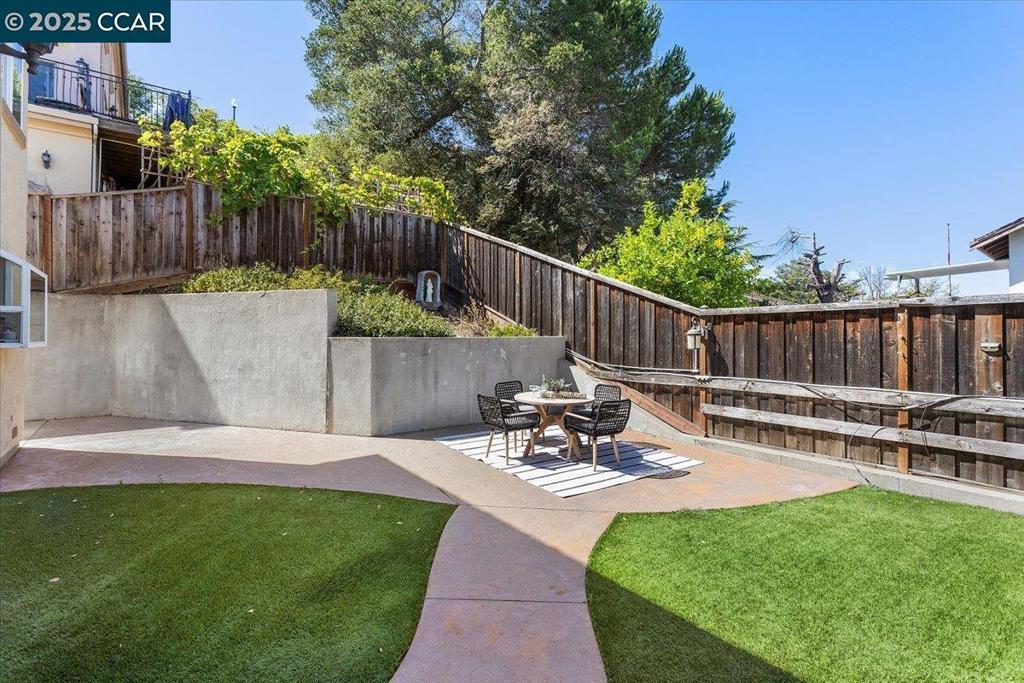 CHABOT ESTATES - Residential